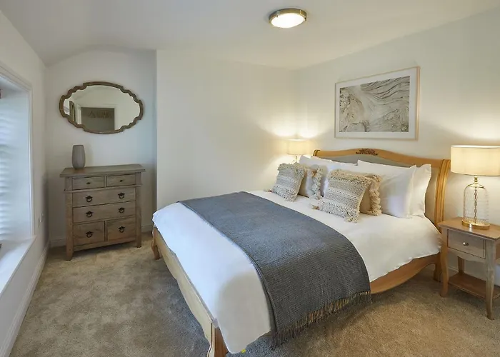 Dunsley Chapel At Sandsend Holiday home *